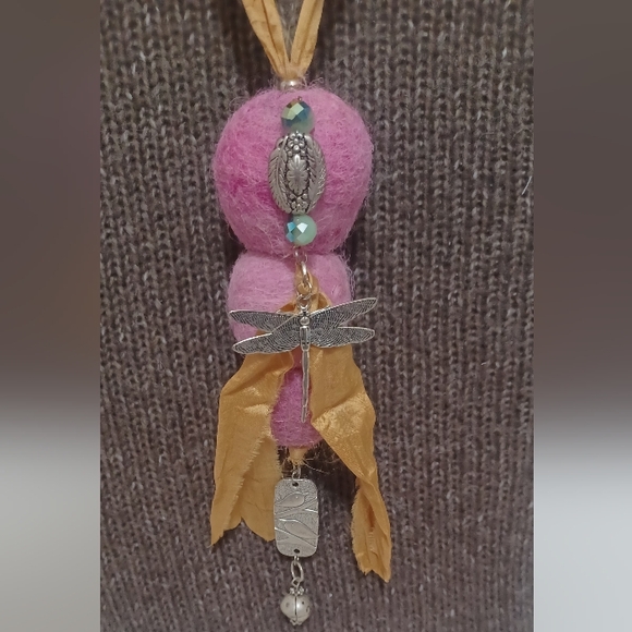 Handmade Jewelery: - Picture 5 of 6